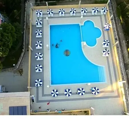 Hotel Villaggio Il Carlino